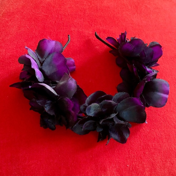 Black and purple flower headband 🖤 - Picture 4 of 4